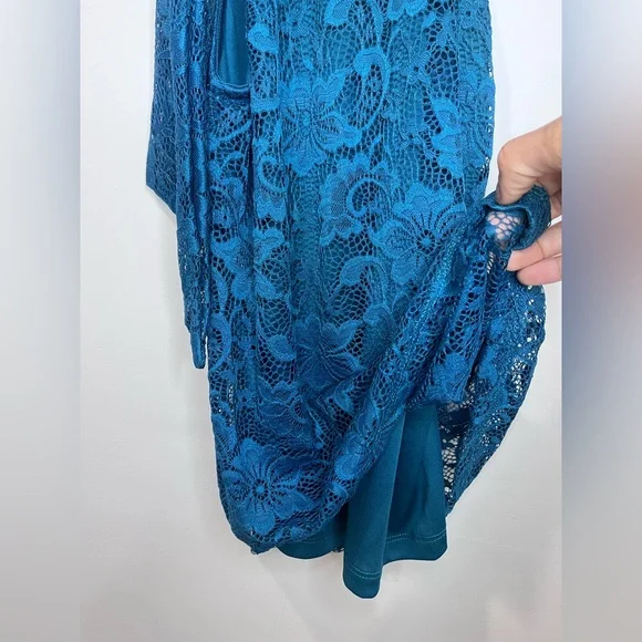 Cable & Gauge • Elegant Blue Lace Halter Top XS NWT - Picture 5 of 6